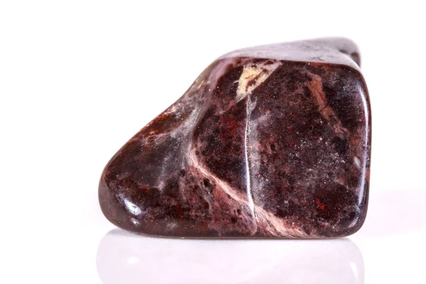 Makro Mineral Sten Jasper Vit Bakgrund Nära Håll — Stockfoto