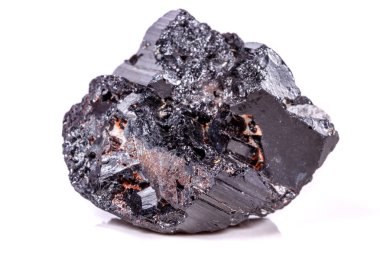 makro mineral taş sherle, schorl, beyaz arka plan yakın çekim üzerinde Siyah Turmalin