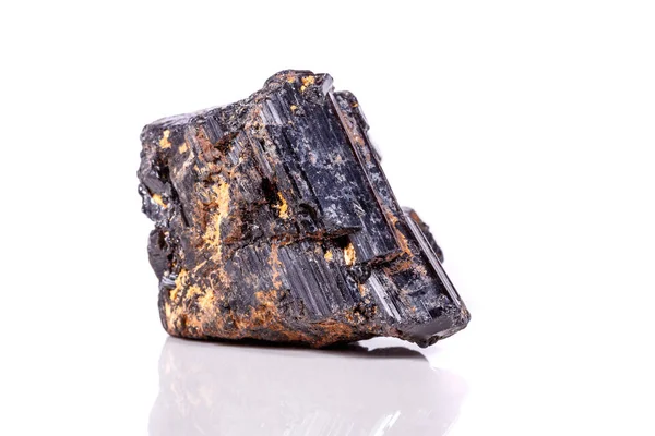 Macro Mineral Stone Sherle Schorl Turmalina Negra Sobre Fondo Blanco — Foto de Stock