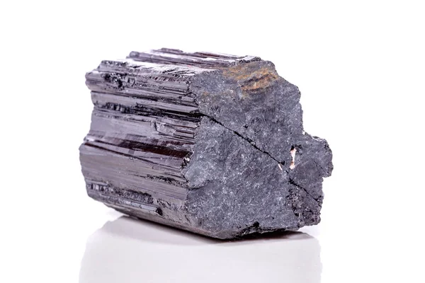 Macro Mineral Stone Sherle Schorl Turmalina Negra Sobre Fondo Blanco — Foto de Stock