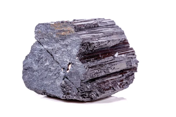 Makro Mineralstein Sherle Schorl Schwarzer Turmalin Auf Weißem Hintergrund Nahaufnahme — Stockfoto