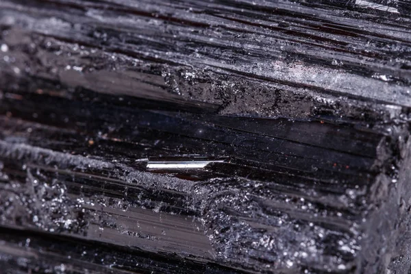 Macro Mineral Stone Sherle Schorl Turmalina Negra Sobre Fondo Blanco — Foto de Stock