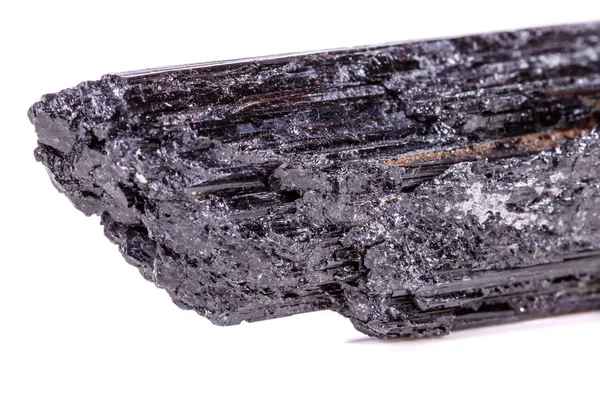 Makro Mineralstein Sherle Schorl Schwarzer Turmalin Auf Weißem Hintergrund Nahaufnahme — Stockfoto