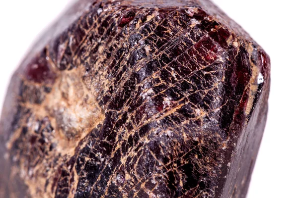 Makro Dari Batu Garnet Mineral Pada Latar Belakang Putih Menutup — Stok Foto