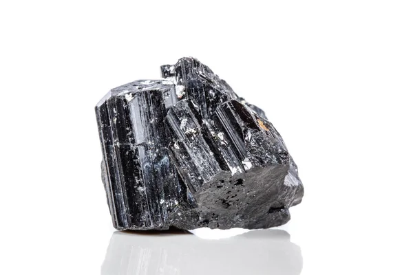Batu Mineral Makro Sherle Schorl Tourmaline Hitam Pada Latar Belakang — Stok Foto