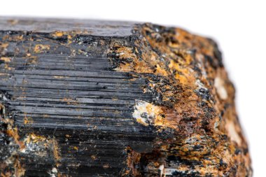 makro mineral taş sherle, schorl, beyaz arka plan yakın çekim üzerinde Siyah Turmalin