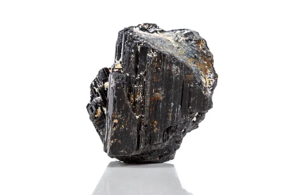 Macro Mineral Stone Sherle Schorl Turmalina Negra Sobre Fondo Blanco — Foto de Stock