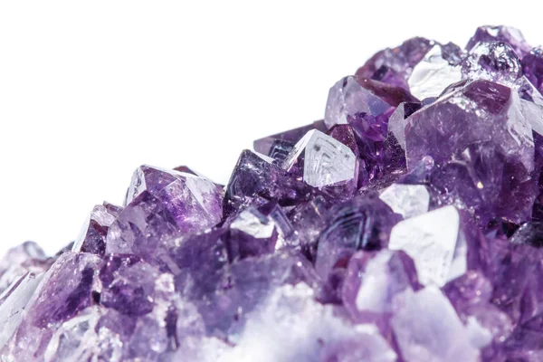 Amethyst Minerální Crystal Parkoviště Makro Bílém Pozadí Zblízka — Stock fotografie