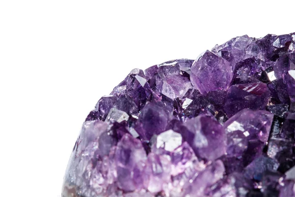 Amethyst Minerální Crystal Parkoviště Makro Bílém Pozadí Zblízka — Stock fotografie