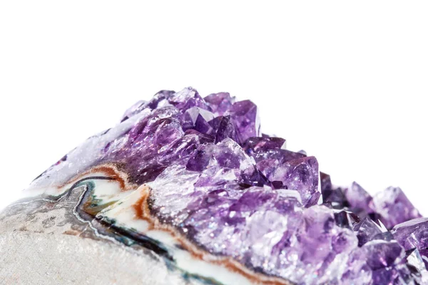 Amethyst Crystal Druse Makro Ásványi Fehér Háttér Közelről — Stock Fotó