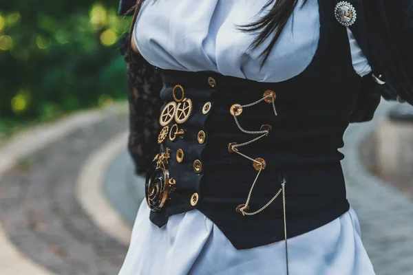 Hermosa Chica Joven Vestida Con Estilo Steampunk Cerca — Foto de Stock