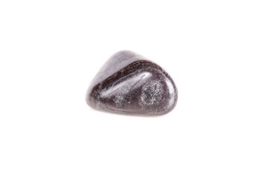 Beyaz bir arka plan üzerinde mineral taş jasper makro yakın çekim