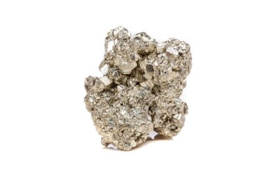 Makro mineral pirit altın beyaz zemin üzerine taş yakın çekim