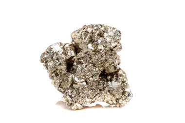 Makro mineral pirit altın beyaz zemin üzerine taş yakın çekim