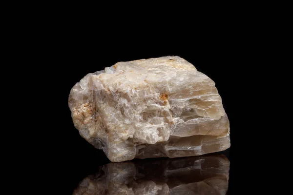 Macro Piedra Mineral Piedra Lunar Fondo Negro Cerca —  Fotos de Stock