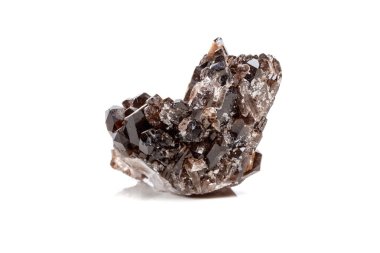 Makro mineral taş Scene kristal beyaz bir arka plan Rock'daki yakın çekim