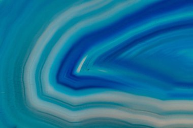 Makro mineral taş Mavi Akik doğurmak beyaz bir arka plan yakın çekim