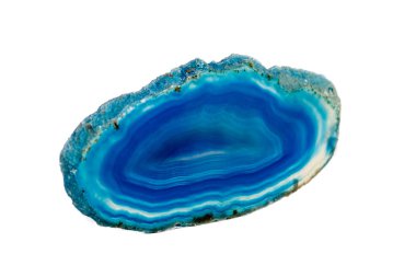 Makro mineral taş Mavi Akik doğurmak beyaz bir arka plan yakın çekim