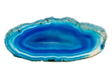 Makro mineral taş Mavi Akik doğurmak beyaz bir arka plan yakın çekim