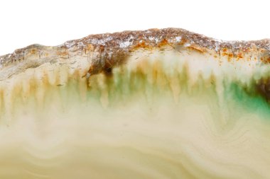 Makro mineral taş Sarı Akik doğurmak beyaz bir arka plan yakın çekim