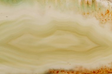 Makro mineral taş Sarı Akik doğurmak beyaz bir arka plan yakın çekim