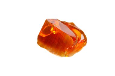 Kaya beyaz arka plan üzerinde makro Opal mineral taş yakın çekim