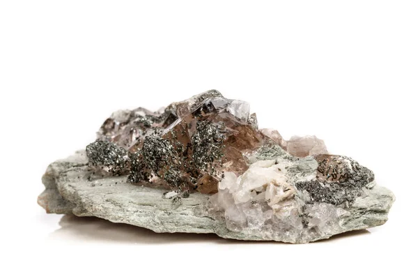 Macro Minerale Stenen Kwarts Chloriet Palygorskiet Rots Een Witte Achtergrond — Stockfoto