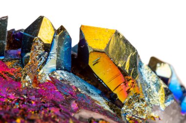 Makro mineral taş titanyum kuvars, alev Aura kuvars beyaz arka plan yakın tarih
