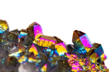Makro mineral taş titanyum kuvars, alev Aura kuvars beyaz arka plan yakın tarih