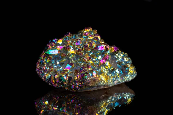 Makro Mineral Sten Titanium Quartz Flame Aura Kvarts Svart Bakgrund — Stockfoto