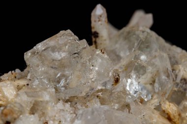 Makro mineral taş florit kuvars siyah arka plan ile yakın çekim