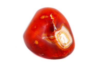 Makro mineral taş akik beyaz bir arka plan üzerinde Kapat