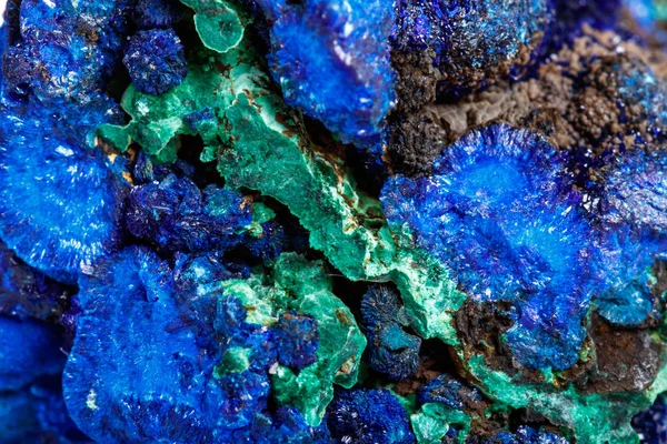 Makro Mineral Taş Malakit Beyaz Arka Plan Üzerinde Azurit Ile — Stok fotoğraf