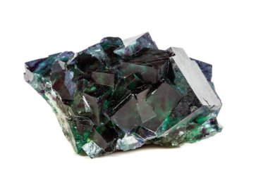 Beyaz arka plan üzerinde makro mineral taş florit