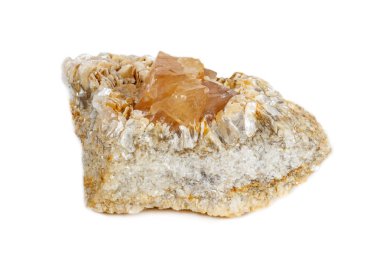 Makro mineral taş Scheelite beyaz bir arka plan üzerinde Kapat