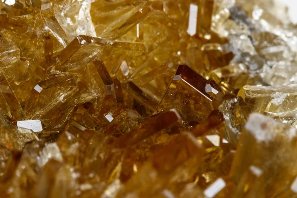Kristal Batu Mineral Makro Barit Barit Pada Latar Belakang Putih — Stok Foto