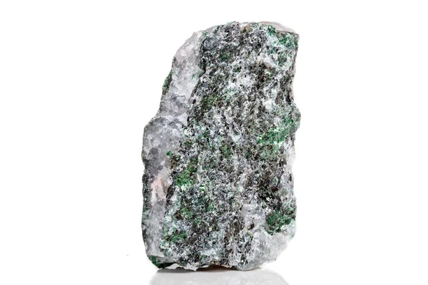 Macro Piedra Mineral Fuchsite Sobre Fondo Blanco Cerca — Foto de Stock
