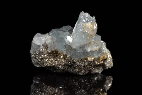 Makro Mineral Stone Aquamarine Svart Bakgrund Nära Håll — Stockfoto