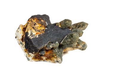 Makro mineral taş kuvars Hedenbergite Prase ilvite beyaz arka plan yakın tarih