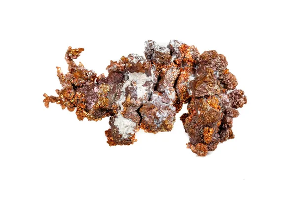 Makro mineral taş bakır beyaz arka plan üzerinde Kapat