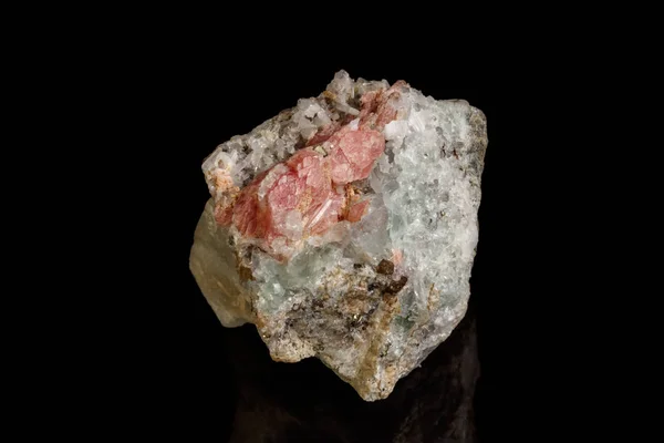 Macro Pierre Minérale Rhodochrosite Avec Fluorite Sur Fond Noir Gros — Photo