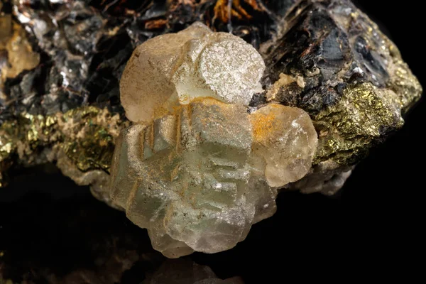 Närbild Mineral Sten Zinkblände Med Fluorit Och Pyrit Svart Bakgrund — Stockfoto