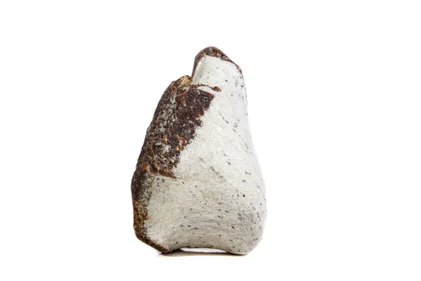 Makromineralstein Staurolit Auf Weißem Hintergrund Nahaufnahme — Stockfoto