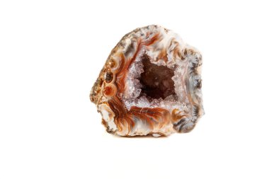 Makro mineral taş akik böbrek gerbera beyaz arka plan üzerinde kapat