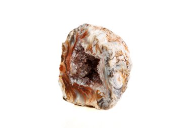 Makro mineral taş akik böbrek gerbera beyaz arka plan üzerinde kapat