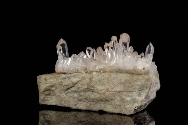 Makro Mineral Stone Strass Kristaller Svart Bakgrund Närbild — Stockfoto