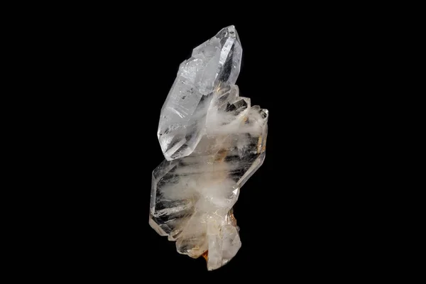 Makro Mineralstein Abgeflachter Kristall Aus Bergkristall Auf Schwarzem Hintergrund Nahaufnahme — Stockfoto
