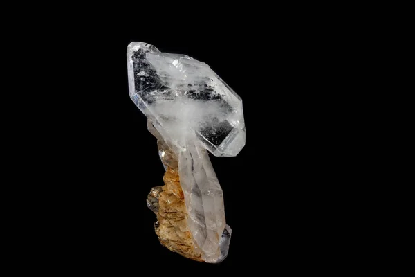 Μακροεντολή Ορυκτή Πέτρα Ισιώνονται Κρύσταλλο Βράχου Πάνω Μαύρο Φόντο Κοντινό — Φωτογραφία Αρχείου
