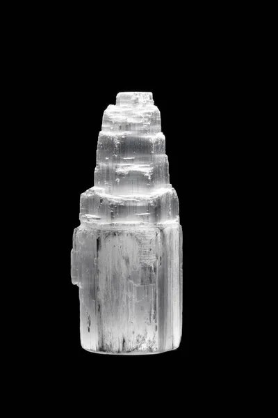 Макроминеральный Камень Selenite Gypsum Черном Фоне Вблизи — стоковое фото