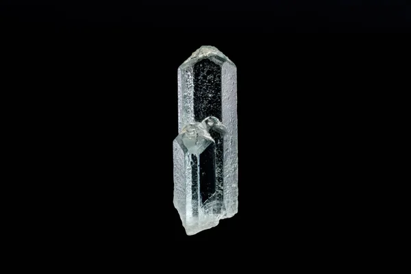 Makro Mineral Kamień Akwamaryn Czarnym Tle Bliska — Zdjęcie stockowe